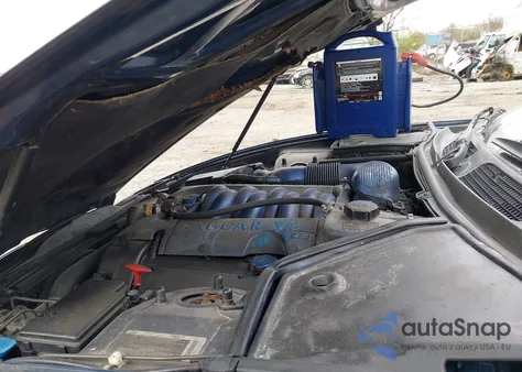 2000 Jaguar Xk8 from USA, damaged, VIN SAJJA42C7YNA09149